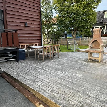 Very Centrally Located Apartment With Free Parking Tromso Exterior photo