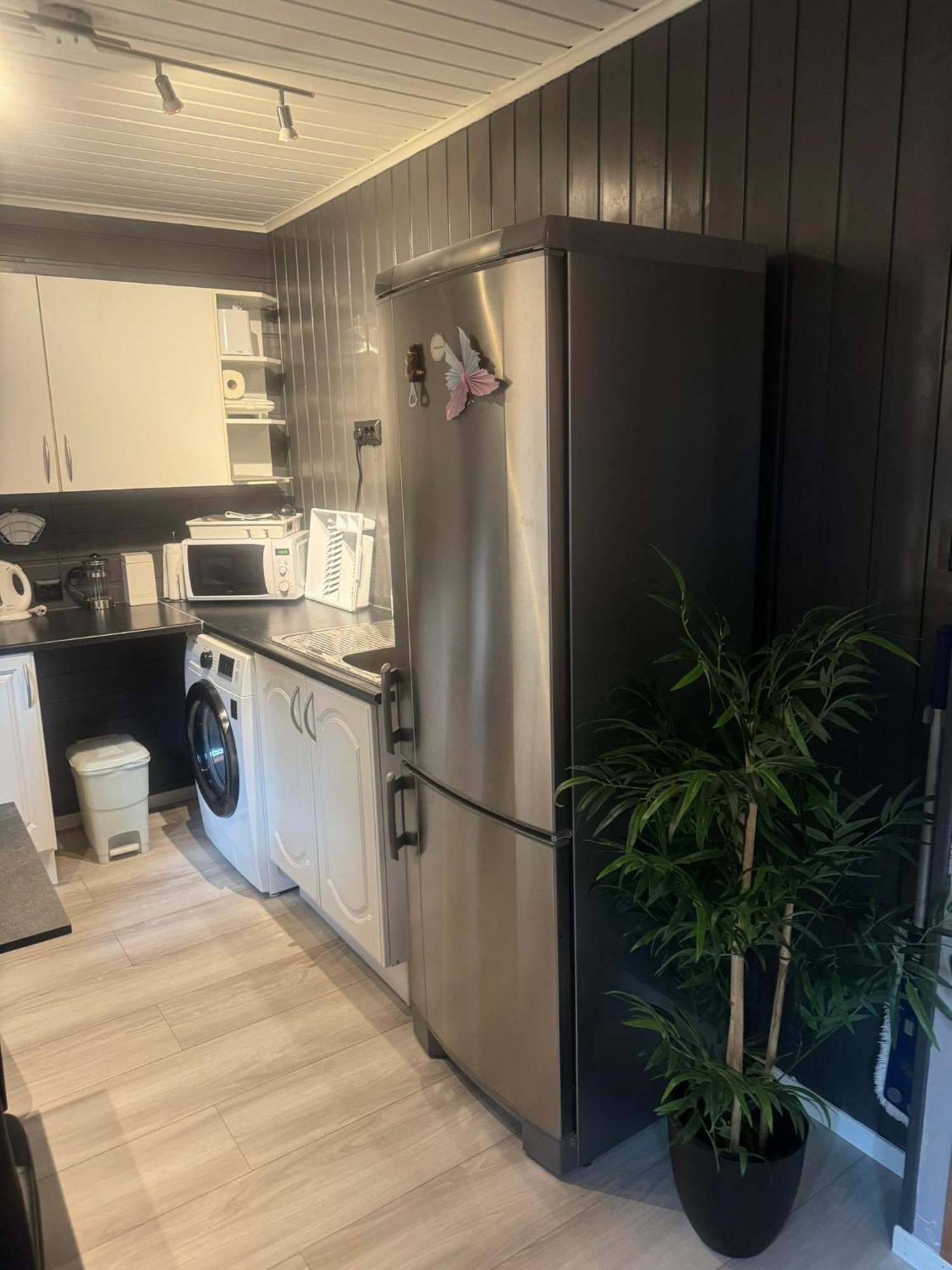 Very Centrally Located Apartment With Free Parking Tromso Exterior photo